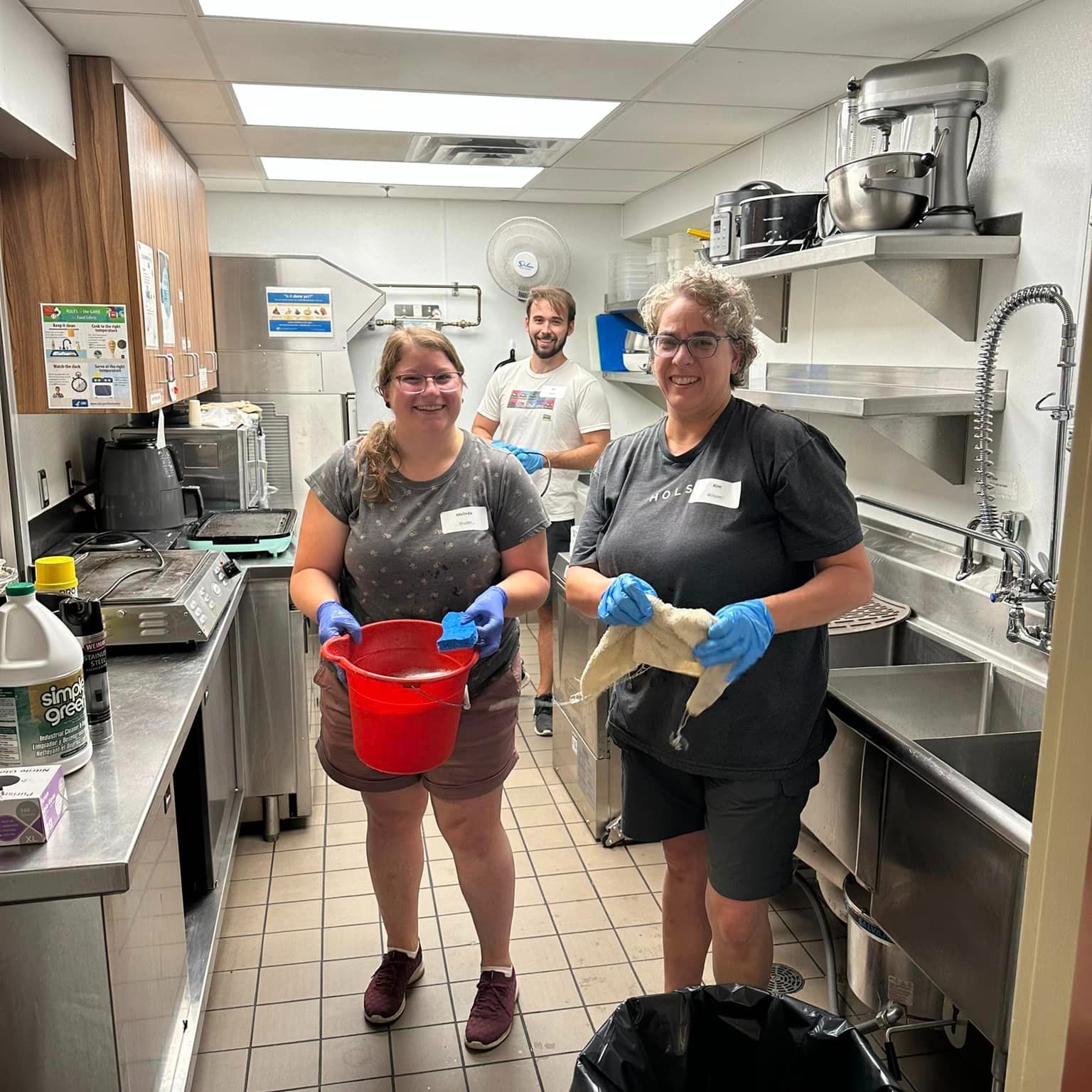 Volunteer Opportunities The Bridge for Youth Homeless Shelter